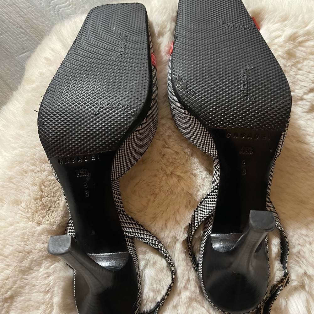 CASADEI authentic Women’s Vintage shoes only worn once 4 1/2” heel - Picture 5 of 12